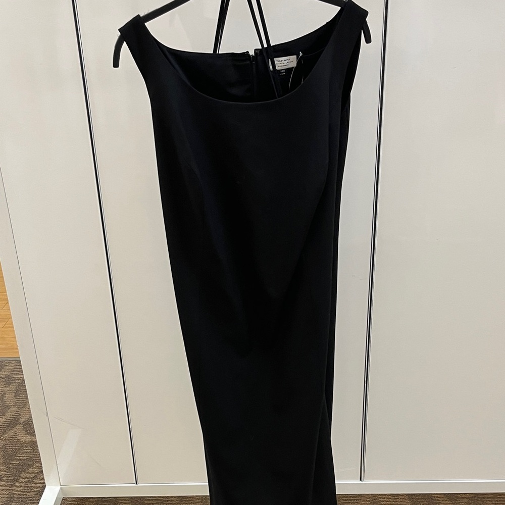 Tahari Black Sleeveless Dress